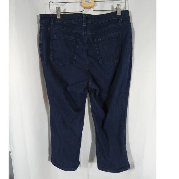 Croft & Barrow Classic Fit Capri Stretch Size 16 Denim Dark Blue 5 Pocket - Picture 3 of 7